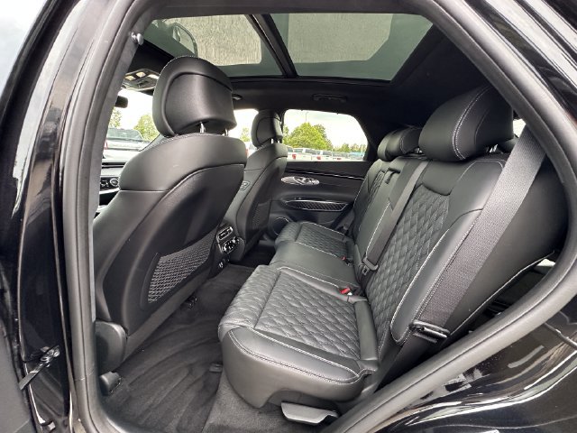 Used 2023 Genesis GV70 3.5T Sport w/ Sport Prestige Package AWD/4WD image 16
