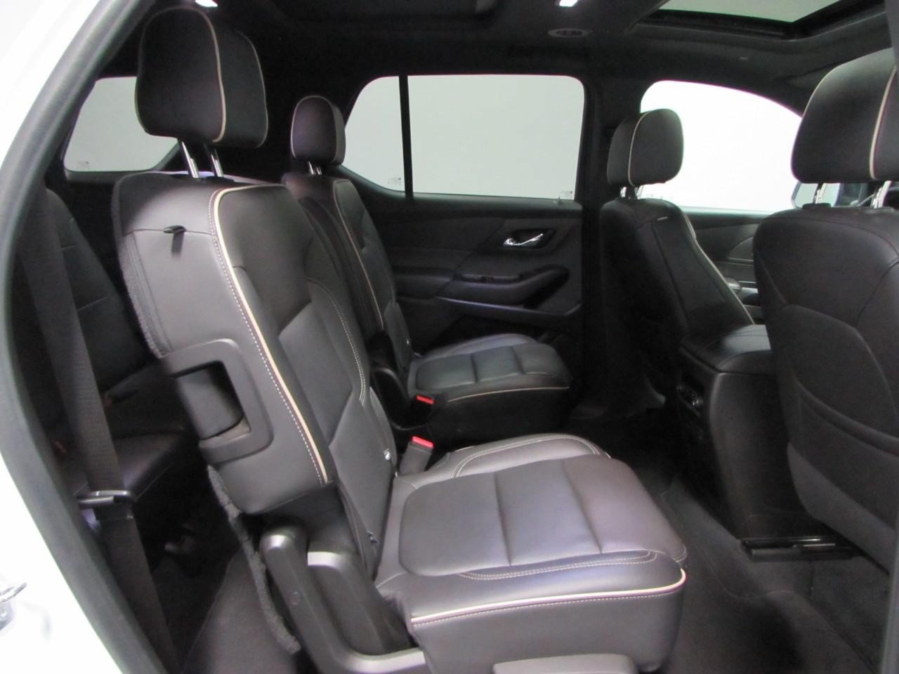 Used 2023 Chevrolet Traverse Premier w/ Redline Edition FWD image 20