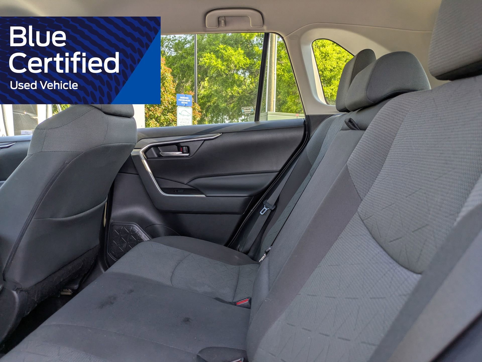 Used 2023 Toyota RAV4 XLE FWD image 17