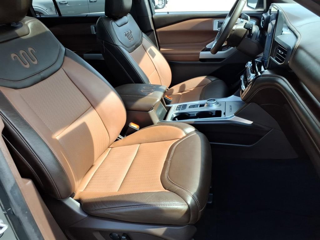 Certified 2023 Ford Explorer King Ranch w/ Technology Package RWD image 4