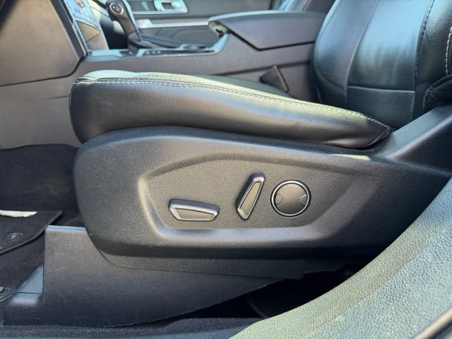 Certified 2018 Ford Explorer Limited FWD image 11