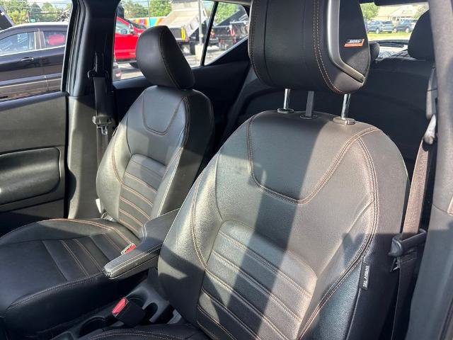 Used 2020 Nissan Kicks SR w/ SR Premium Package FWD image 20