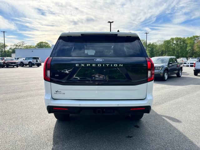 Certified 2025 Ford Expedition Active AWD/4WD image 7
