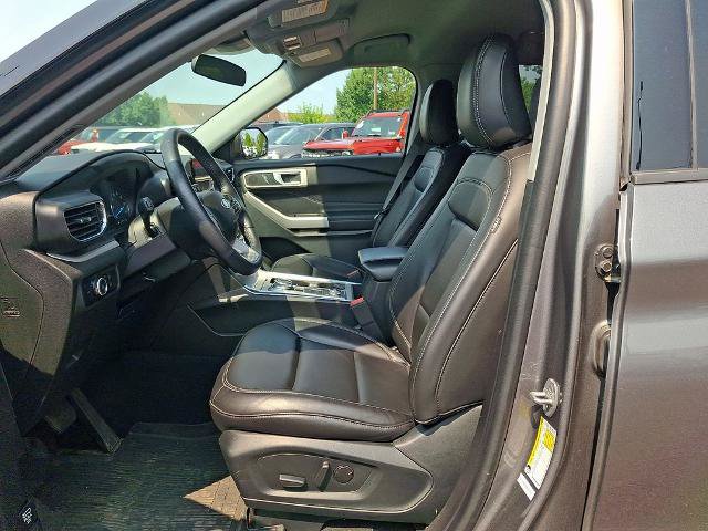 Certified 2023 Ford Explorer XLT w/ Equipment Group 202A AWD/4WD image 14