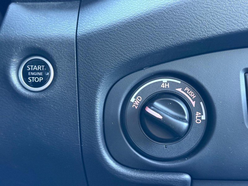 Used 2023 Nissan Frontier PRO-4X w/ Pro-4X Premium Package image 18