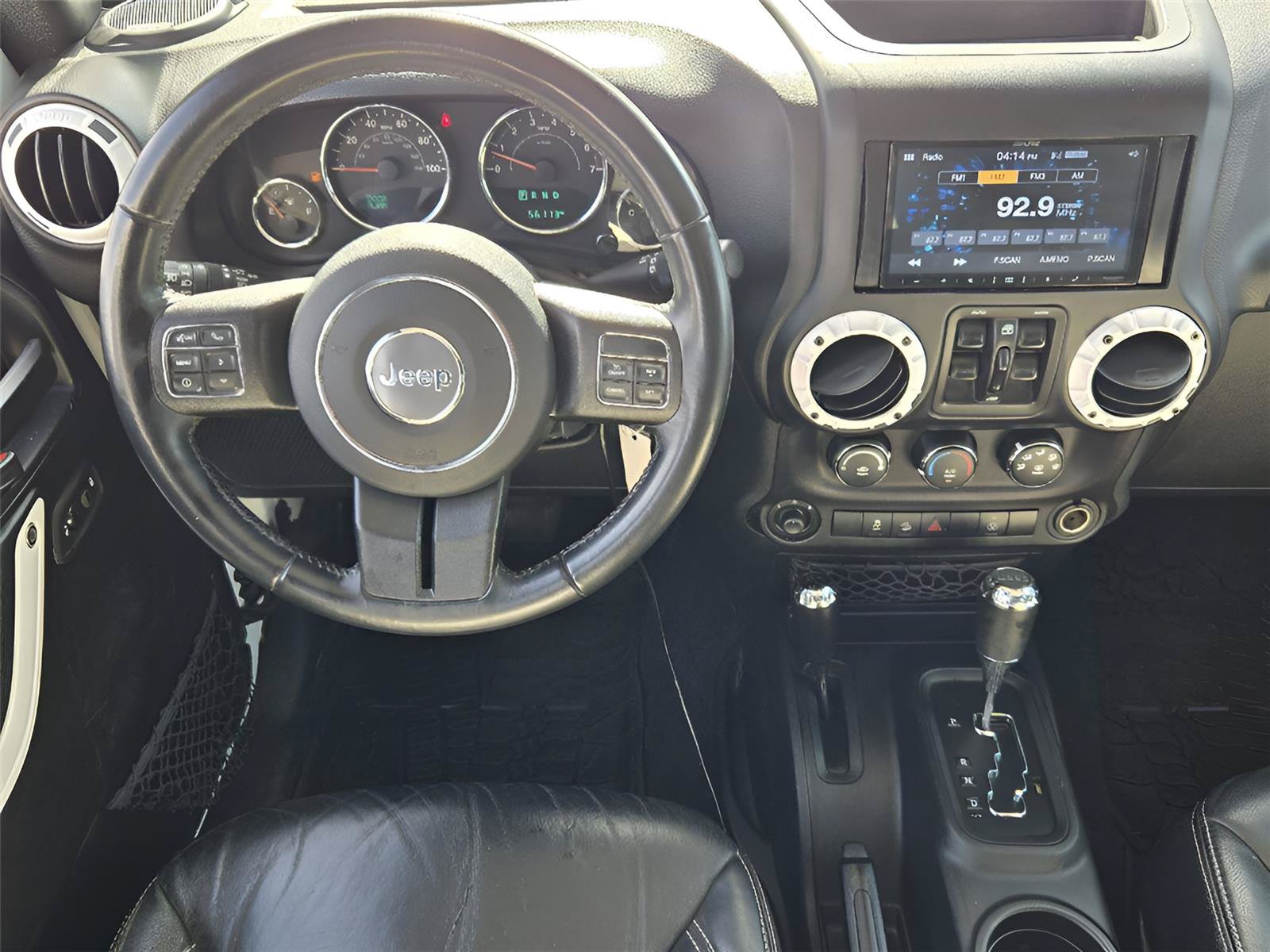 Used 2017 Jeep Wrangler Unlimited Rubicon w/ Connectivity Group AWD/4WD image 25