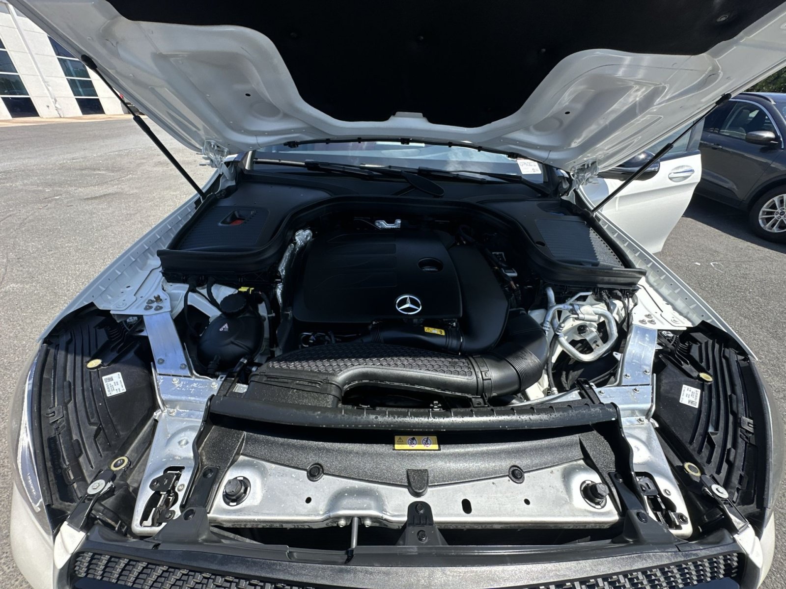 Used 2022 Mercedes-Benz GLC 300 4MATIC image 35