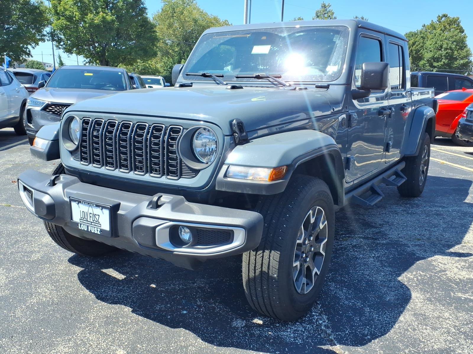 Used 2025 Jeep Gladiator Sport w/ Premium Package AWD/4WD image 26