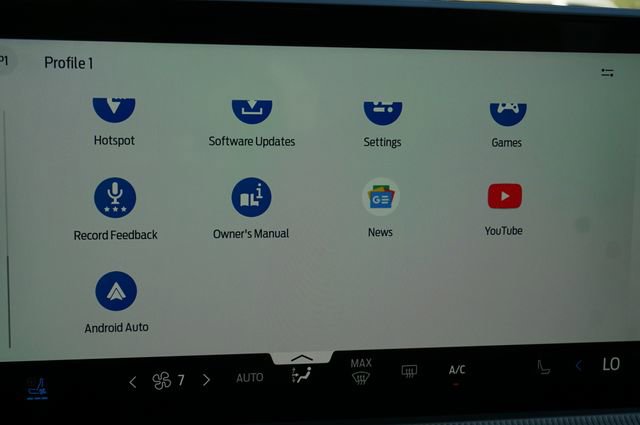 Certified 2025 Ford Explorer ST w/ Sun And Sound Package AWD/4WD image 30