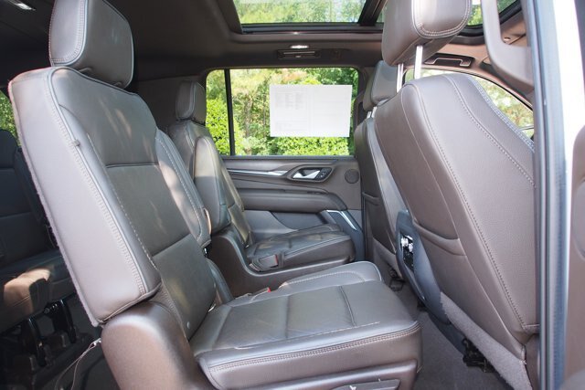 Used 2022 GMC Yukon XL Denali AWD/4WD image 13