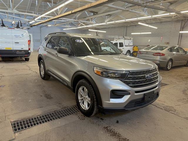 Certified 2023 Ford Explorer XLT image 7