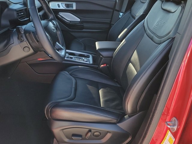Certified 2024 Ford Explorer ST w/ Equipment Group 401A image 7