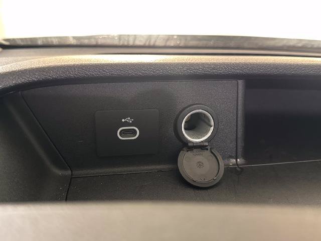 Certified 2024 Ford Transit 350 XLT RWD image 32