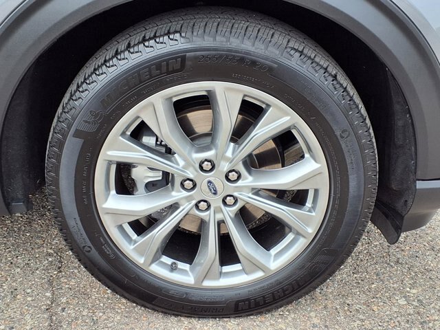 Certified 2023 Ford Explorer Limited w/ Limited Technology Package AWD/4WD image 33