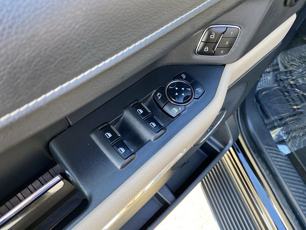 Certified 2023 Ford Expedition Limited image 40