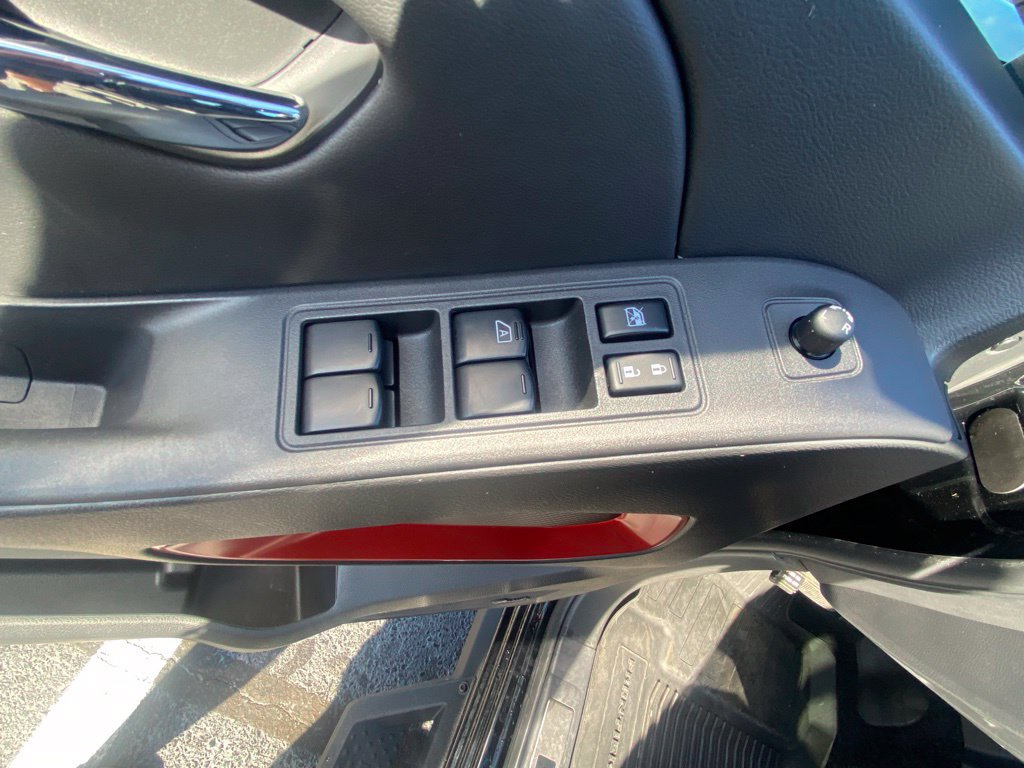 Used 2025 Nissan Frontier PRO-4X w/ Pro Premium Package AWD/4WD image 11