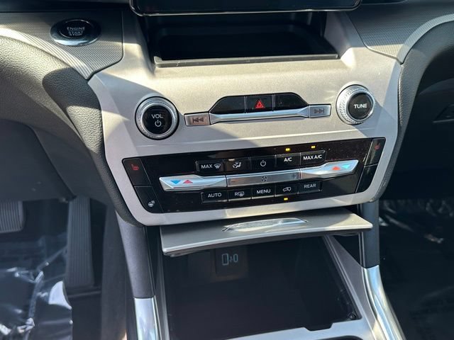 Certified 2024 Ford Explorer XLT w/ Equipment Group 202A AWD/4WD image 25