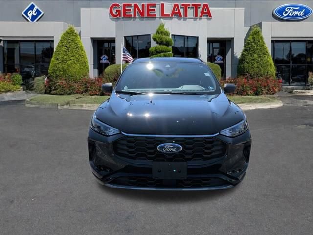 Certified 2024 Ford Escape ST-Line w/ Tech Pack #1 image 8