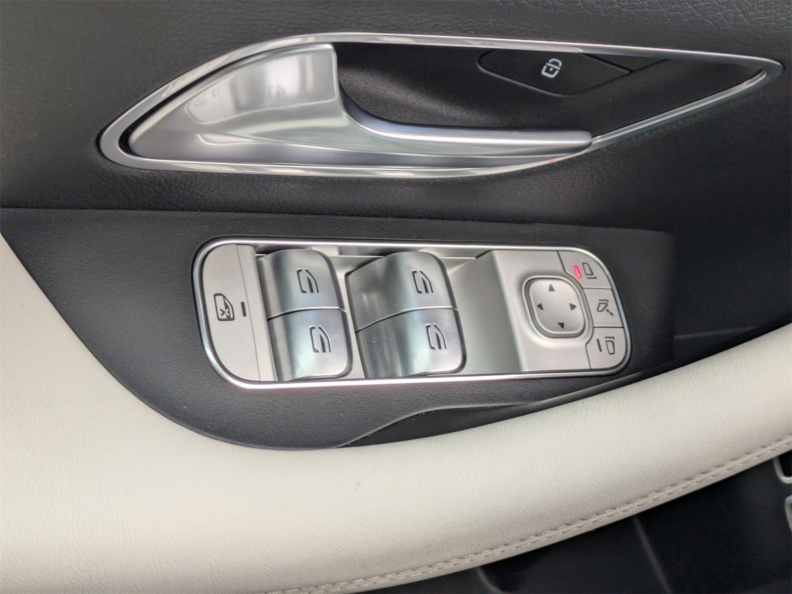 Used 2024 Mercedes-Benz GLE 450e 4MATIC image 30