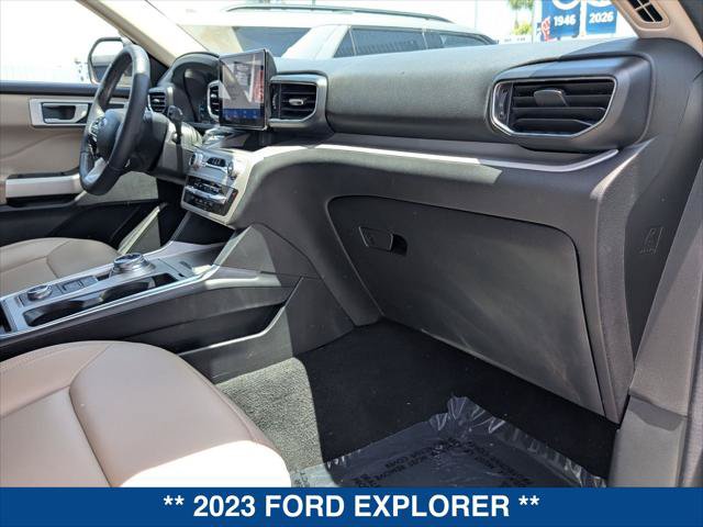 Certified 2023 Ford Explorer XLT w/ Equipment Group 202A AWD/4WD image 23