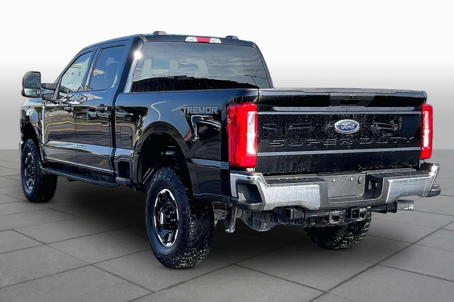 Certified 2025 Ford F250 XLT w/ Tremor Off-Road Package AWD/4WD image 12