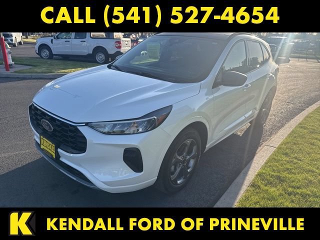 Certified 2024 Ford Escape ST-Line w/ Tech Pack #1 AWD/4WD image 4