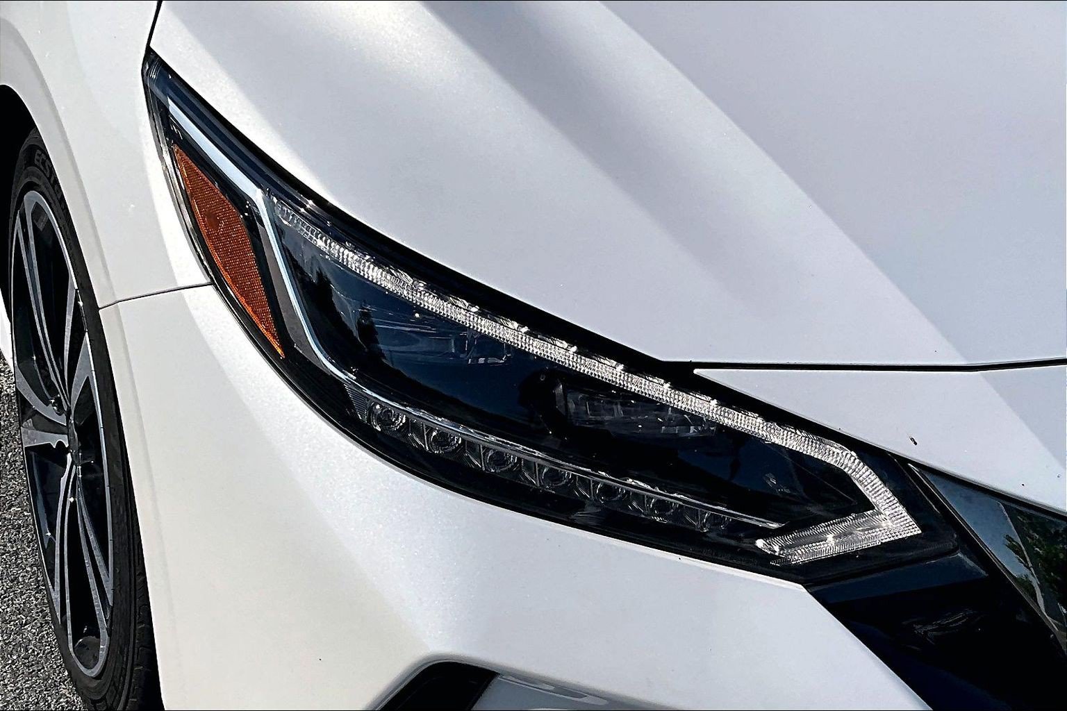 Used 2020 Nissan Sentra SR w/ Premium Package FWD image 32