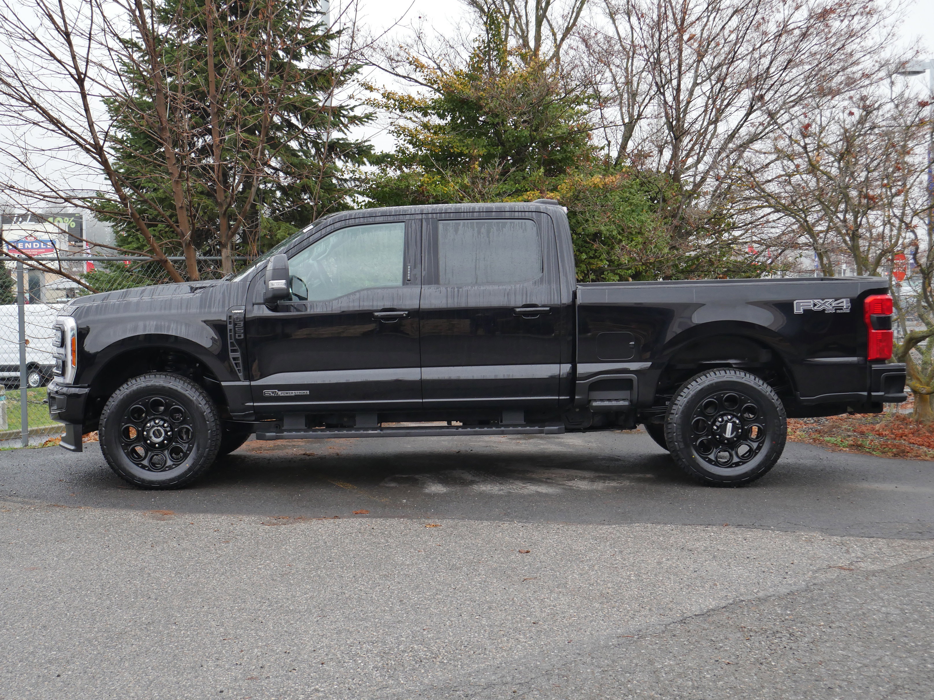 Certified 2023 Ford F350 Lariat w/ Black Appearance Package image 5