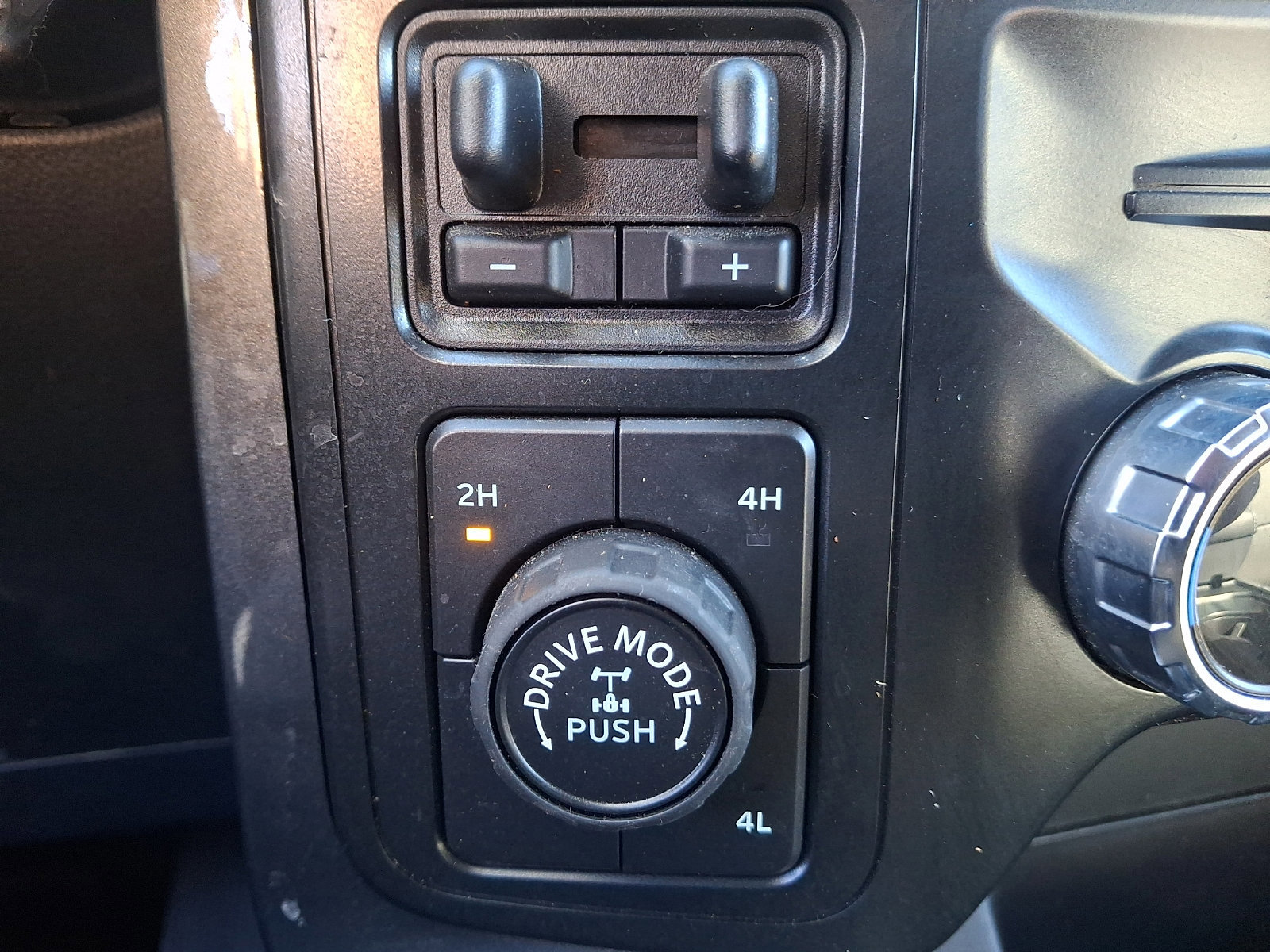 Certified 2022 Ford F150 XLT w/ Equipment Group 302A High image 23