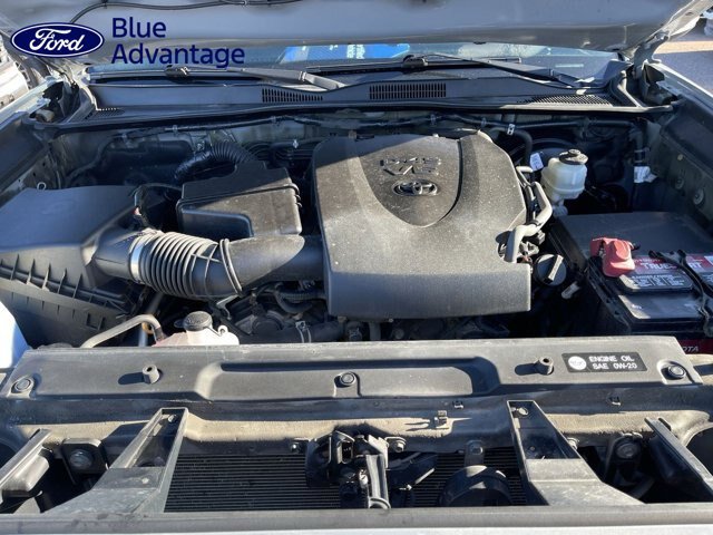 Used 2019 Toyota Tacoma TRD Sport AWD/4WD image 3