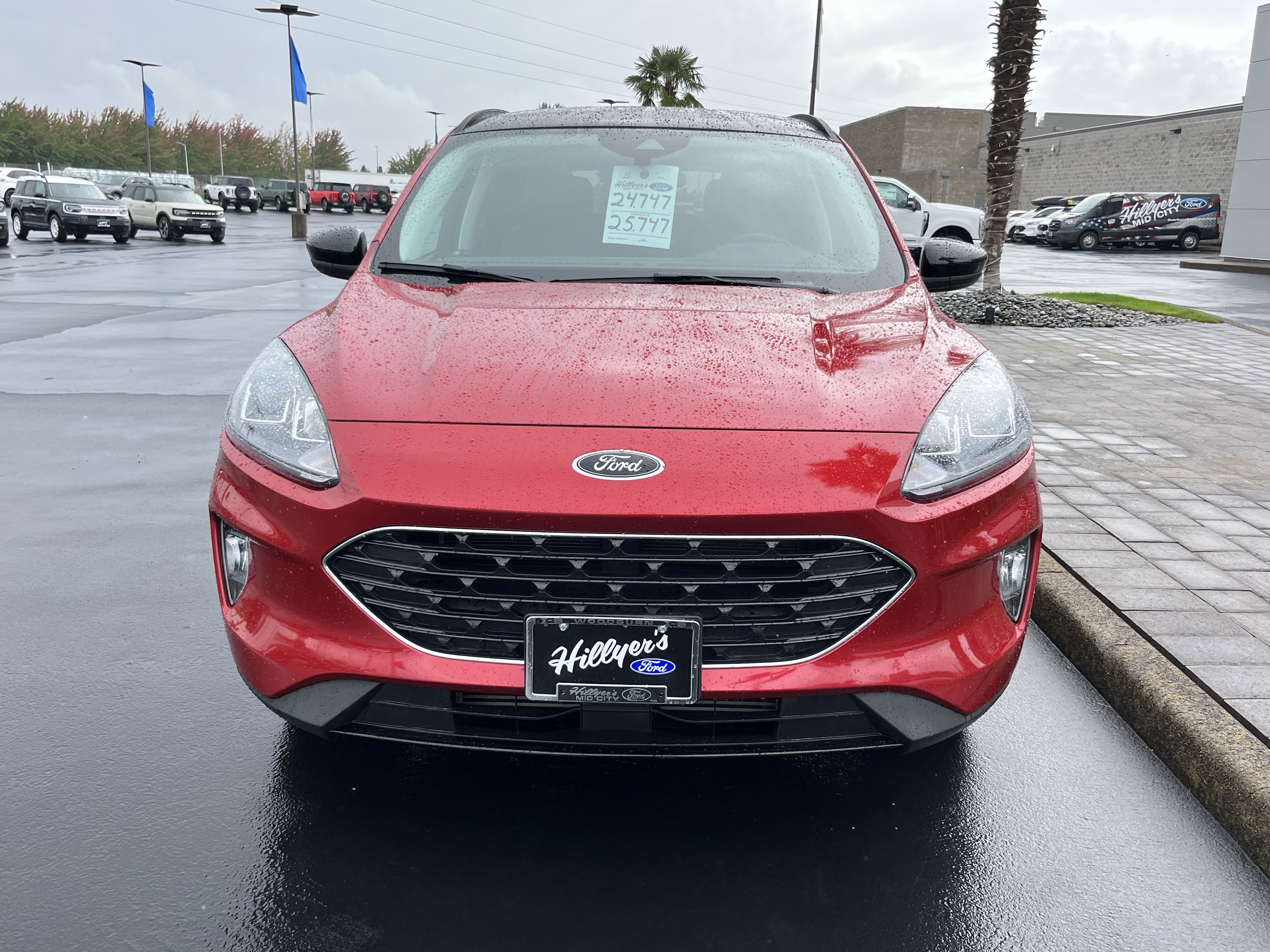 Certified 2022 Ford Escape SEL w/ SEL Stealth AWD Package image 5