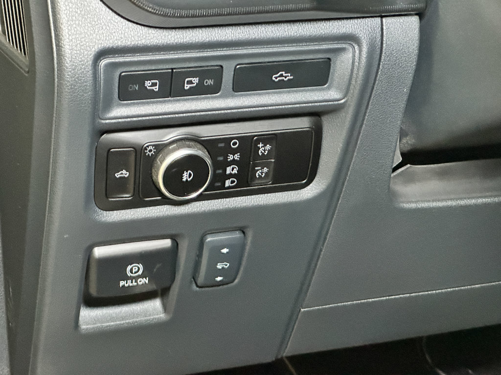 Certified 2023 Ford F150 Platinum AWD/4WD image 28