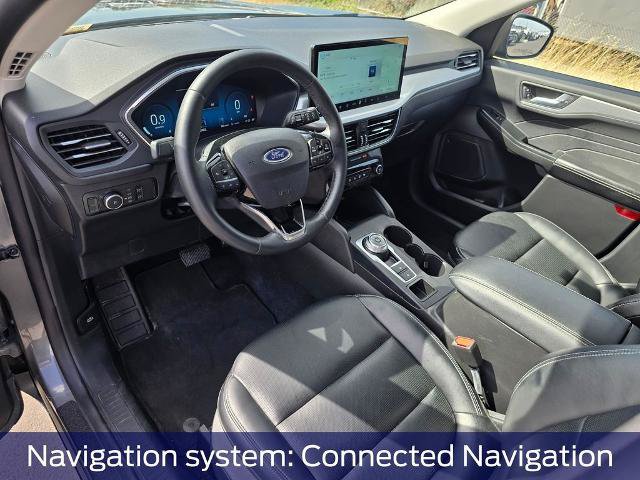 Certified 2025 Ford Escape Platinum AWD/4WD image 2