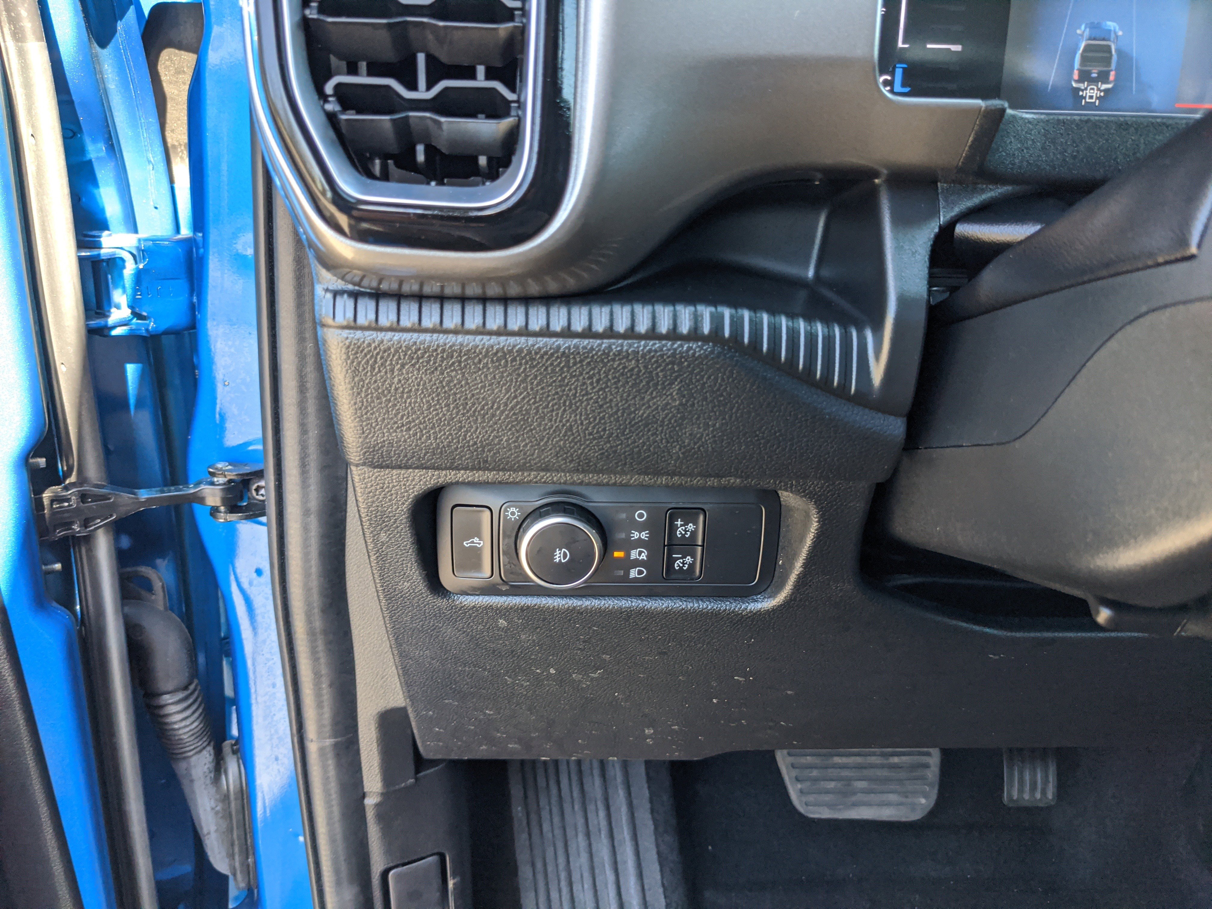 Certified 2025 Ford Ranger XLT w/ Chrome Accent Package image 29