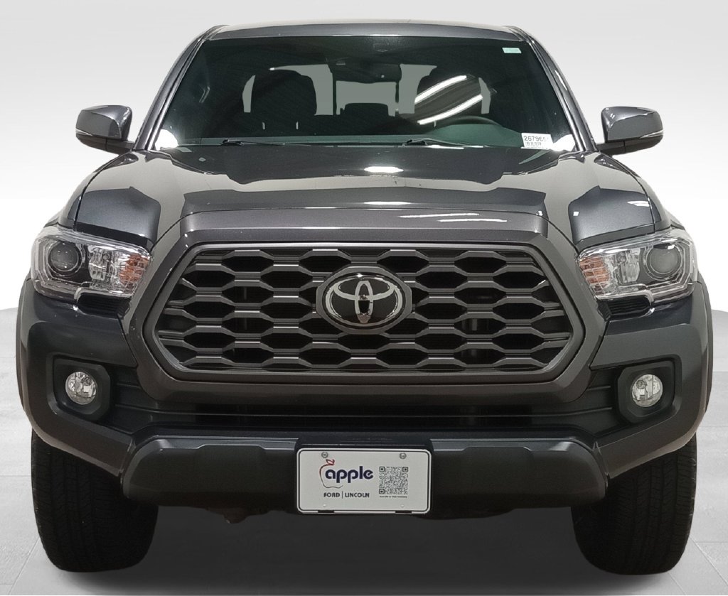 Used 2022 Toyota Tacoma TRD Off-Road AWD/4WD image 11