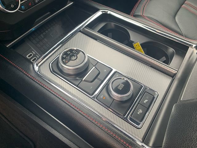 Certified 2019 Ford Expedition Limited w/ Equipment Group 303A image 32