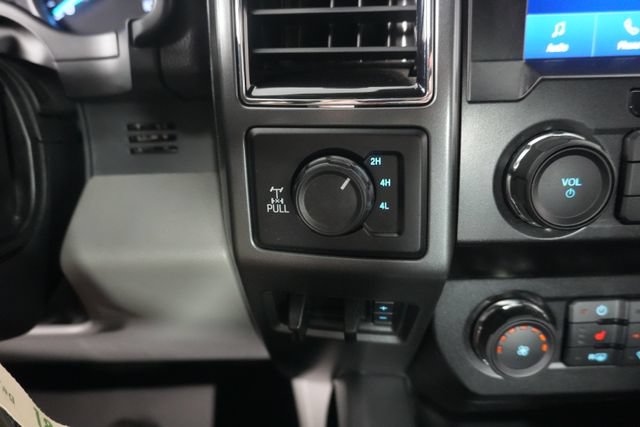 Certified 2020 Ford F250 XLT w/ XLT Premium Package AWD/4WD image 18