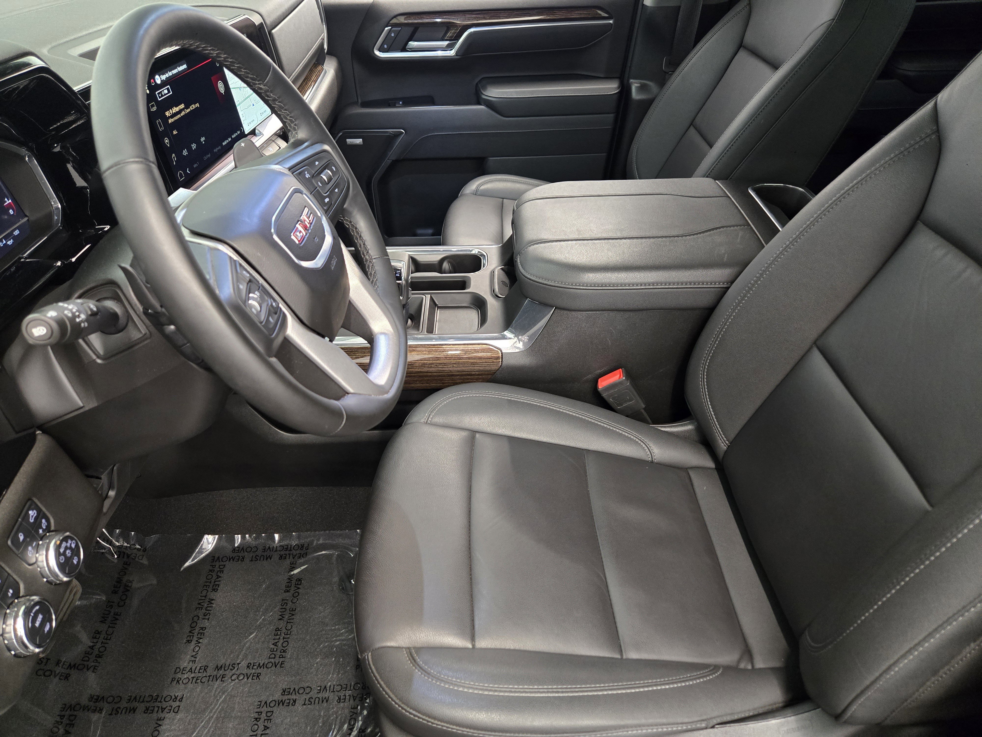 Used 2025 GMC Sierra 1500 Elevation w/ Elevation Premium Package image 9