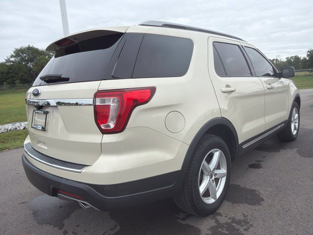Certified 2018 Ford Explorer XLT w/ Equipment Group 202A FWD image 7