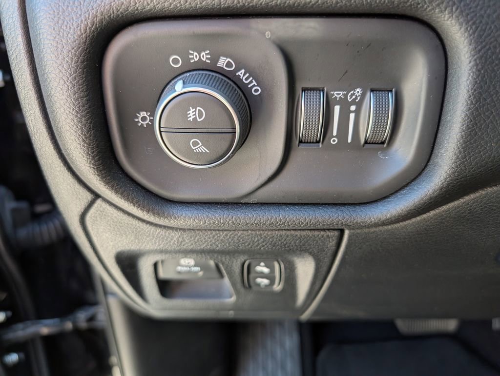 Used 2025 RAM 1500 Big Horn image 24