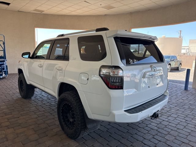 Used 2021 Toyota 4Runner SR5 Premium w/ Moonroof Package AWD/4WD image 2