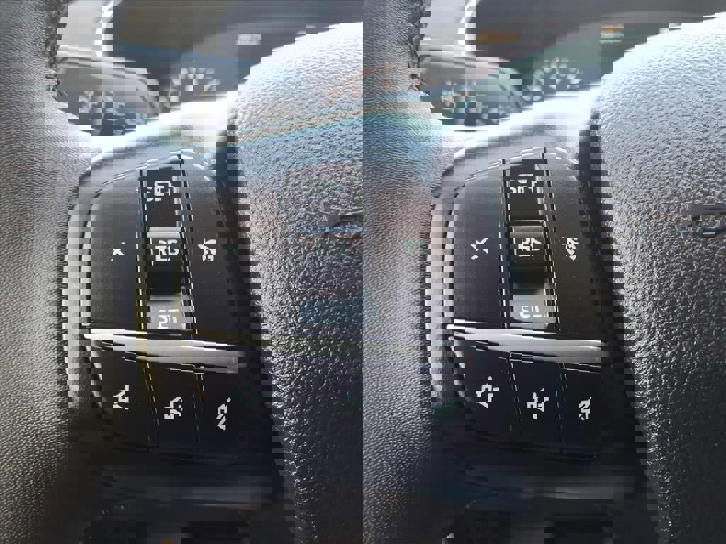 Certified 2022 Ford Escape SE w/ SE Sport Appearance Package image 23