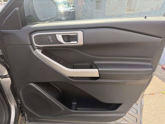 Certified 2023 Ford Explorer XLT w/ Equipment Group 202A AWD/4WD image 22