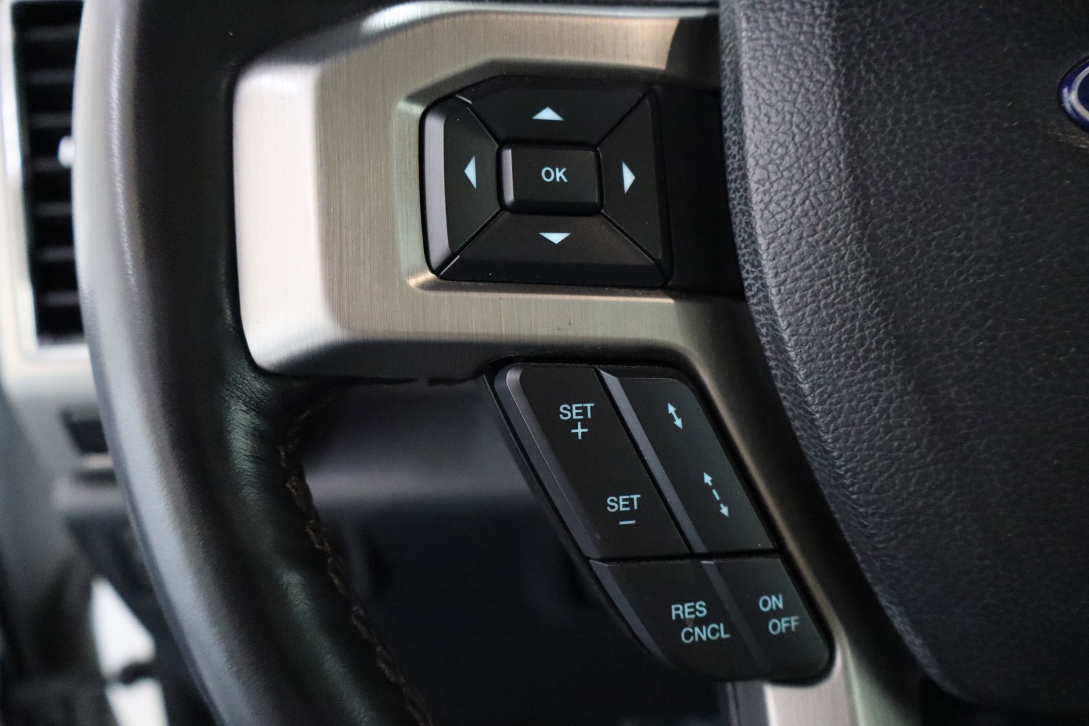 Certified 2022 Ford F250 Platinum w/ Tremor Off-Road Package image 16