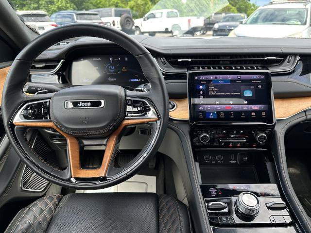 Used 2024 Jeep Grand Cherokee Summit AWD/4WD image 26