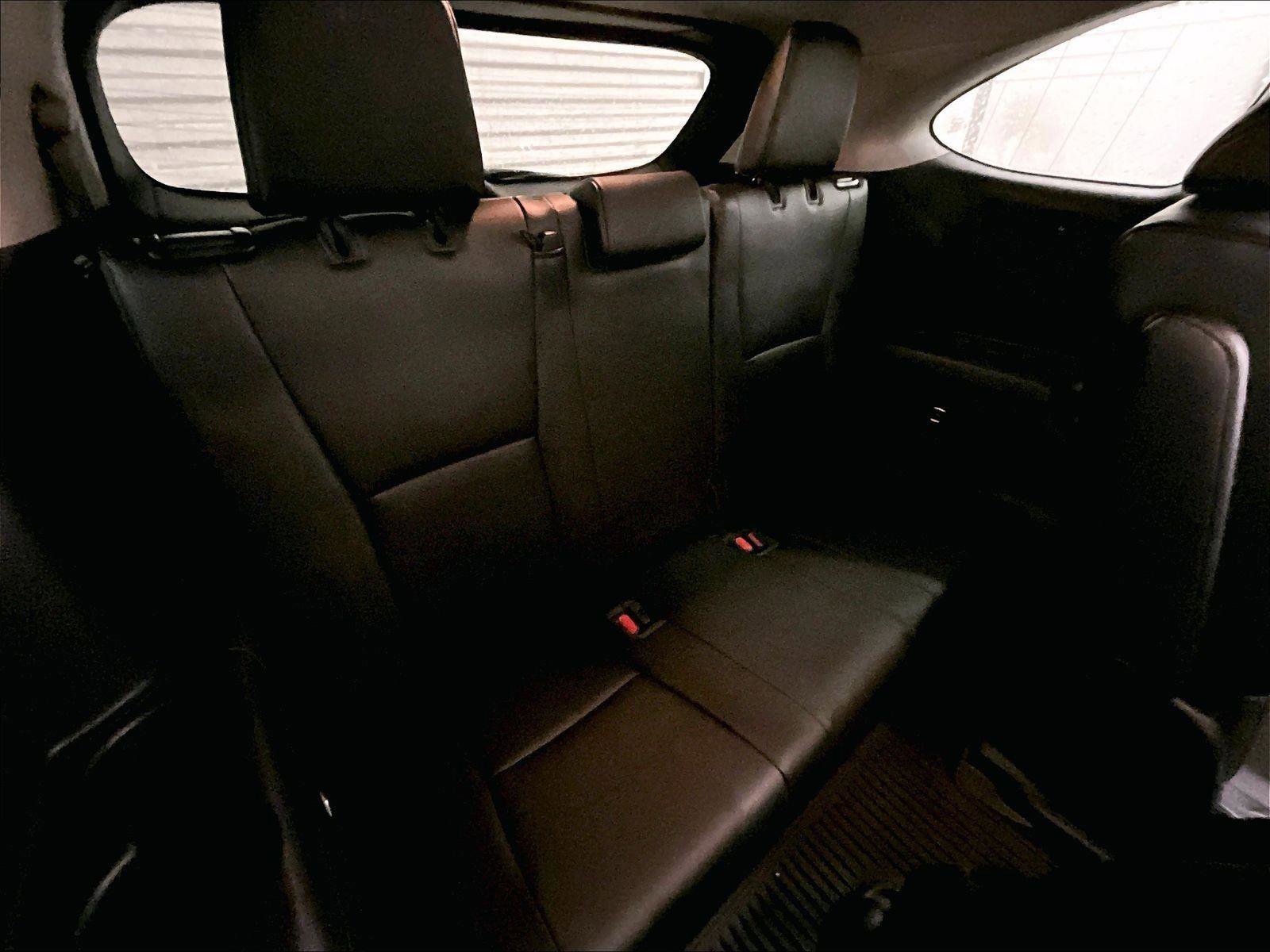 Used 2022 Toyota Highlander XLE AWD/4WD image 27