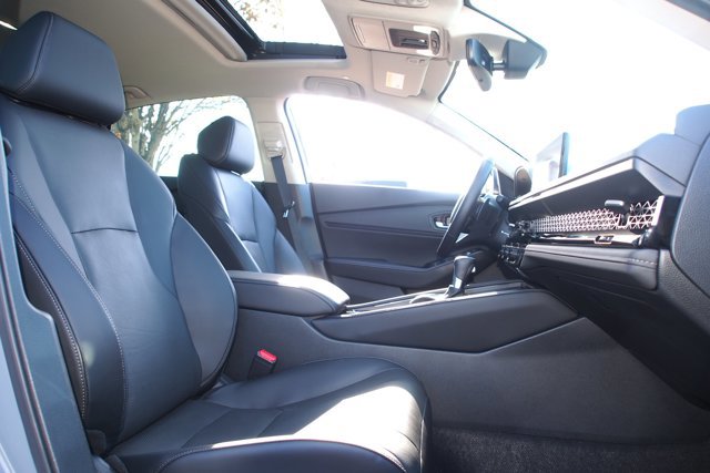 Used 2024 Honda Accord Touring image 11