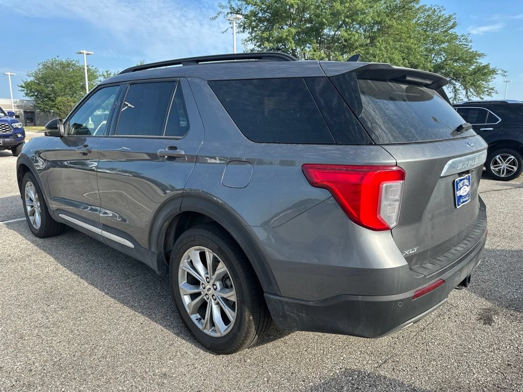 Certified 2024 Ford Explorer XLT w/ Equipment Group 202A AWD/4WD image 3
