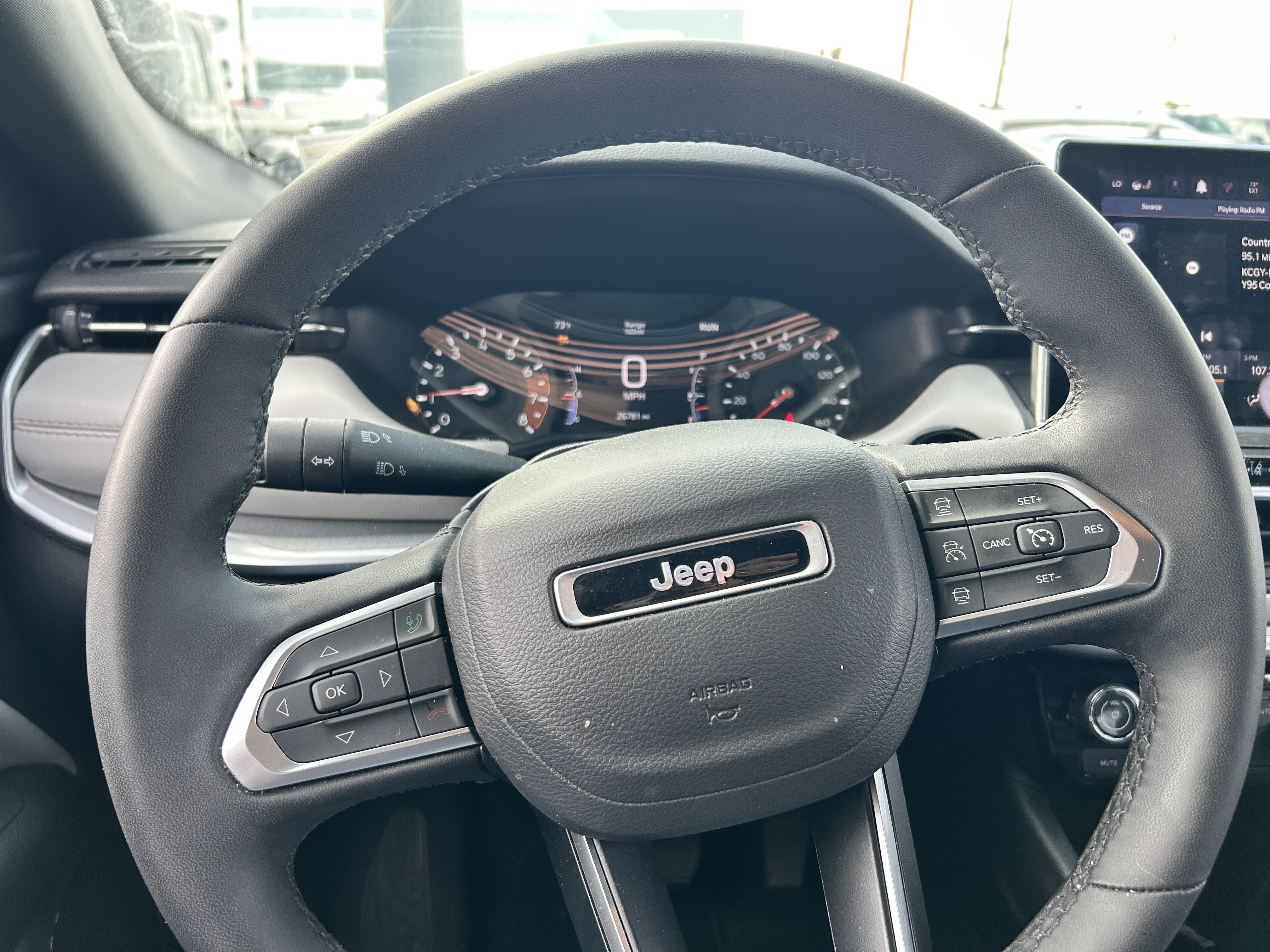 Used 2025 Jeep Compass Limited AWD/4WD image 18
