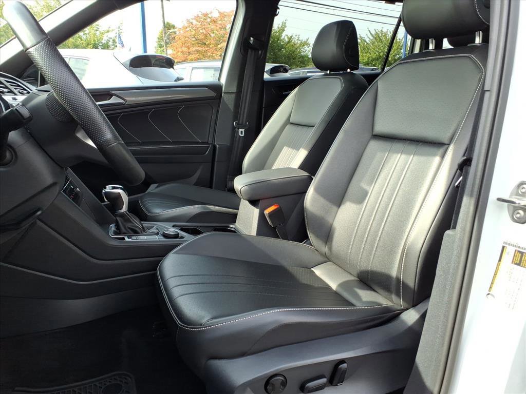 Used 2024 Volkswagen Tiguan SE R-Line image 19